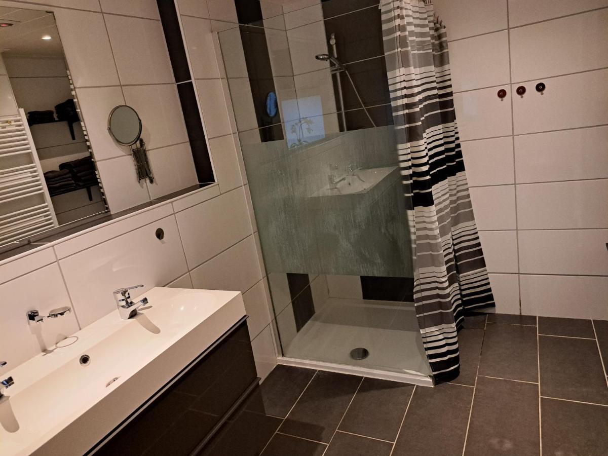 Kniepwiekerhof Neukamperfehn Buitenkant foto